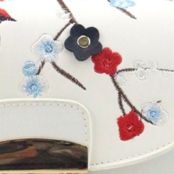 EMBROIDERY BIRD - Picture 6 of 8